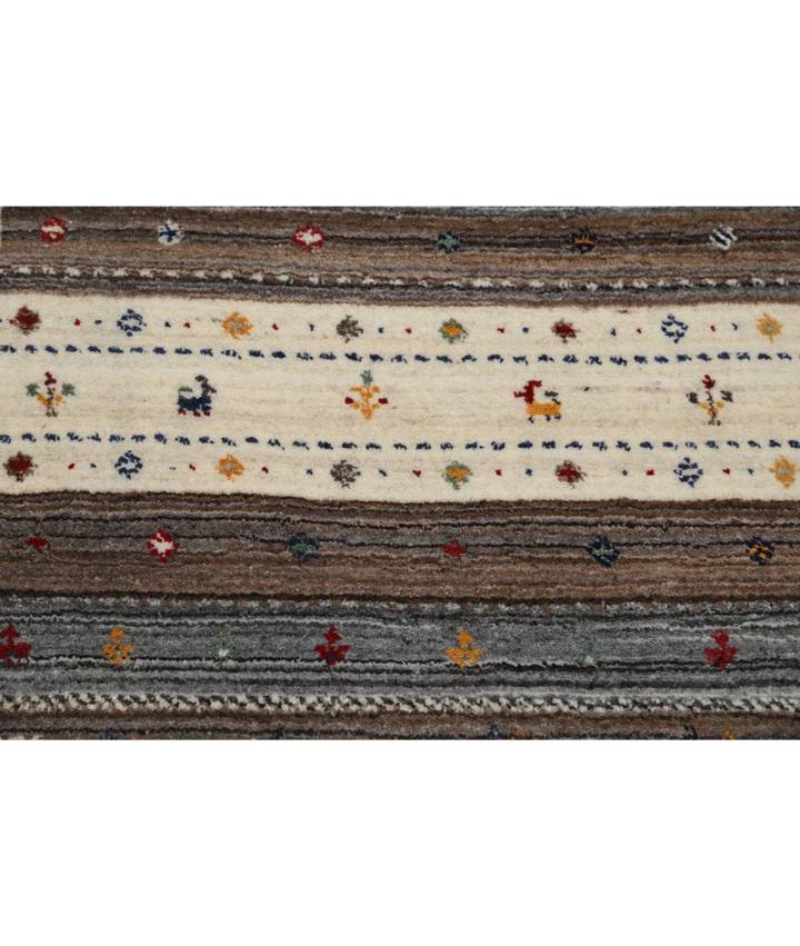 Ivory Indian Oriental Rug 3' 0" x 5' 3" Hand-Knotted close-up