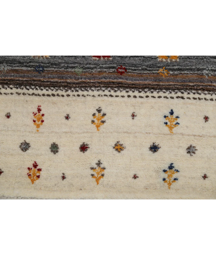 Ivory Indian Oriental Rug 2' 11" x 5' 2" Hand-Knotted close-up