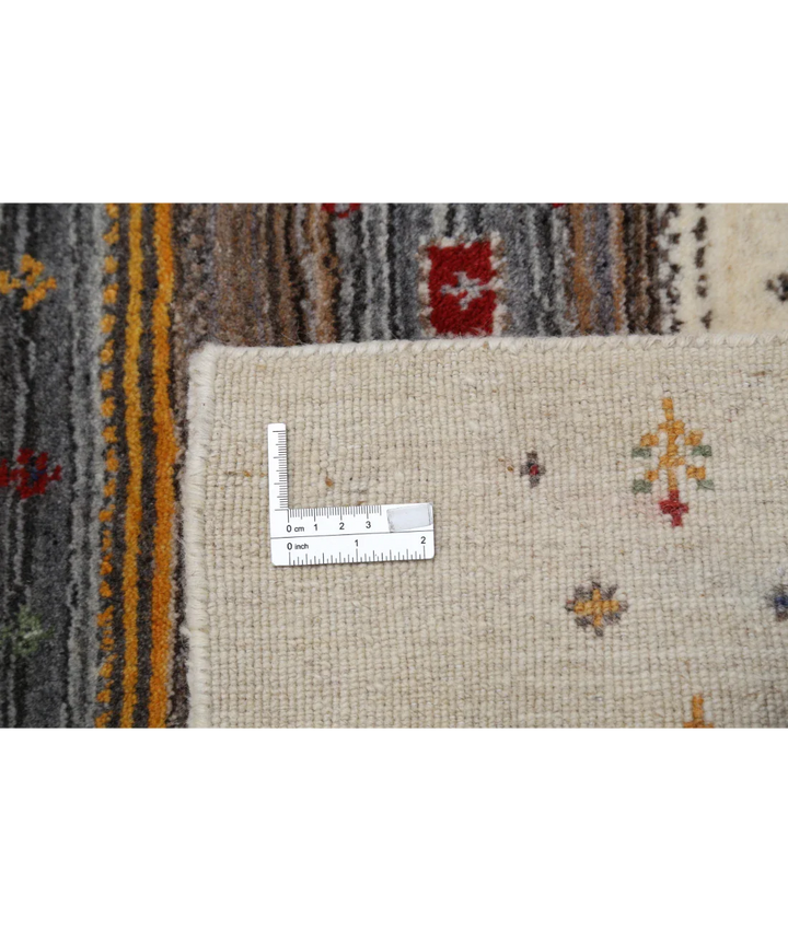Ivory Indian Oriental Rug 2' 11" x 5' 2" Hand-Knotted detail