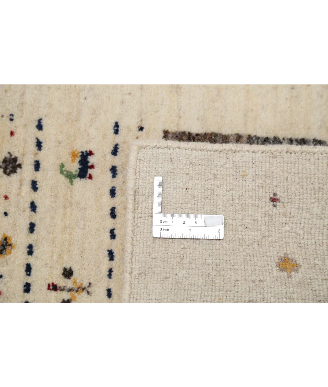 Ivory Indian Oriental Rug 3' 0" x 5' 2" Hand-Knotted detail