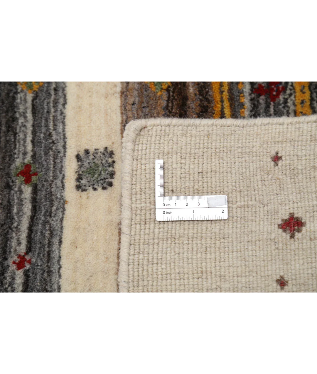 Ivory Indian Lori Rug 2' 11" x 5' 2" Hand-Knotted detail