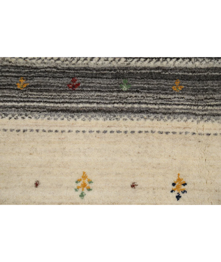 Ivory Indian Oriental Rug 8' 4" x 11' 5" Hand-Knotted close-up