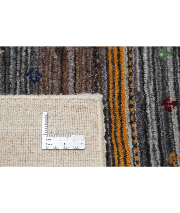 Ivory Indian Oriental Rug 5' 8" x 7' 10" Hand-Knotted detail