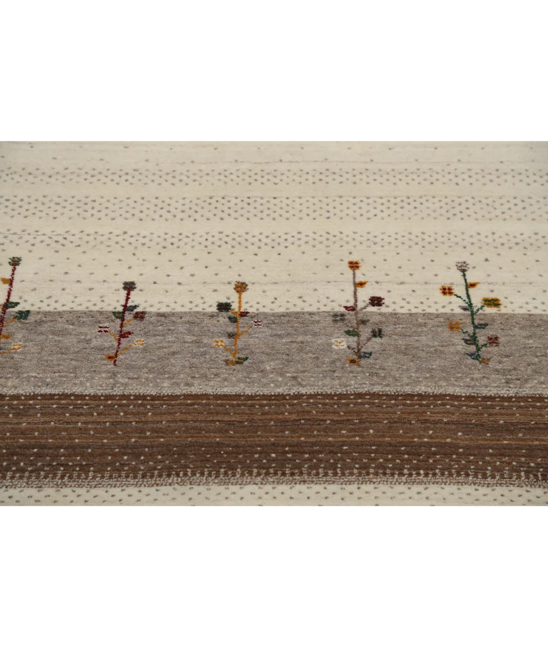 Hand Made Lori Wool Rug 5' 1" x 7' 4" - No. AT76571