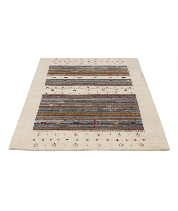 Ivory Indian Oriental Rug 3' 11" x 5' 8" Hand-Knotted close-up