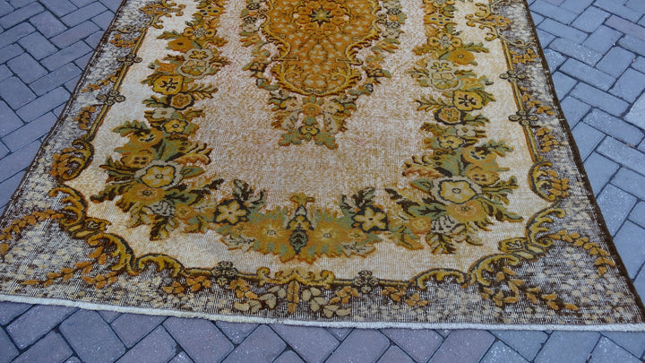 Turkish Oushak Rug 5'6" x 8'2" Hand-Knotted texture