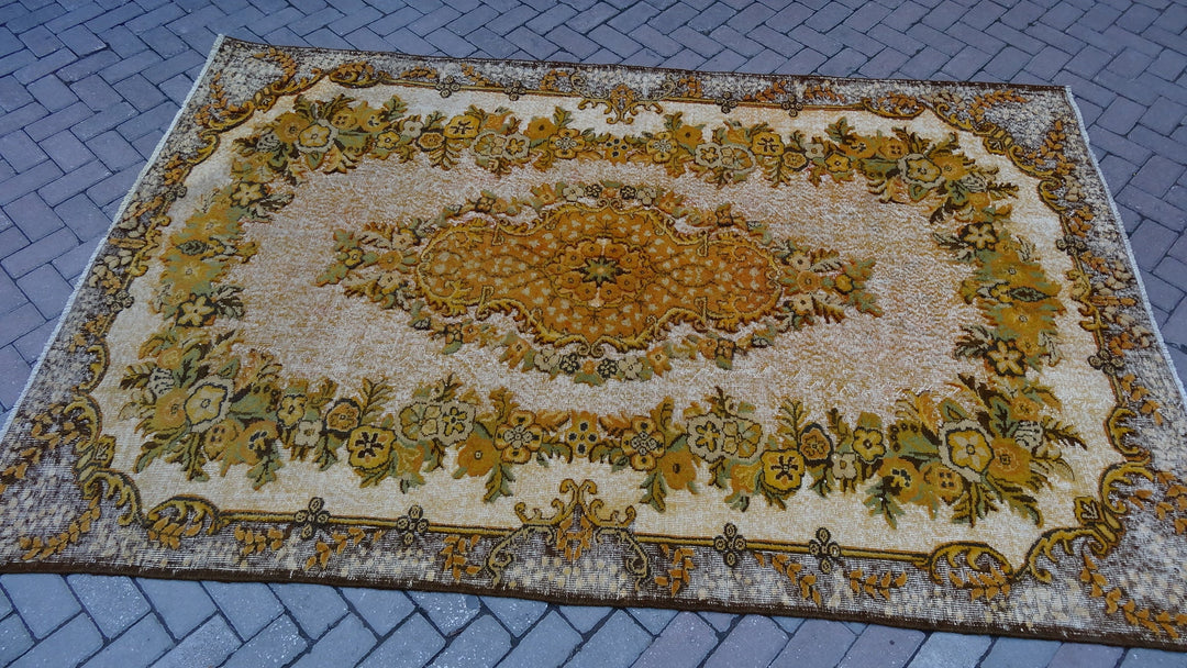 Turkish Oushak Rug 5'6" x 8'2" Hand-Knotted detail