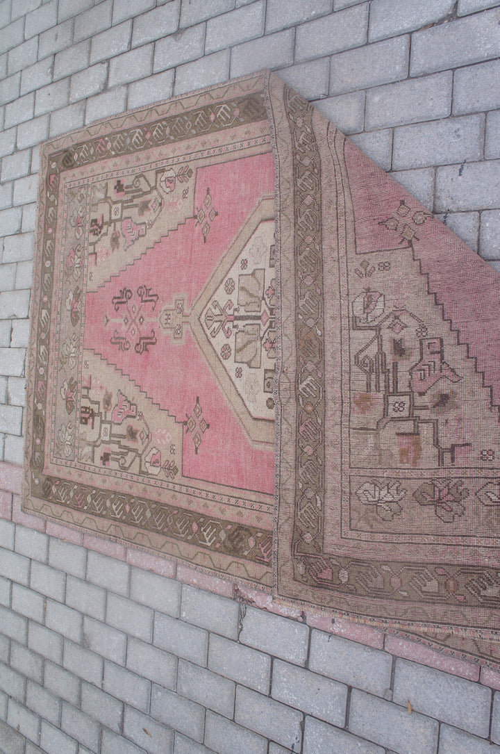 Pink Turkish Runner Rug 4' 4" x 7' 4" Hand-Knotted texture