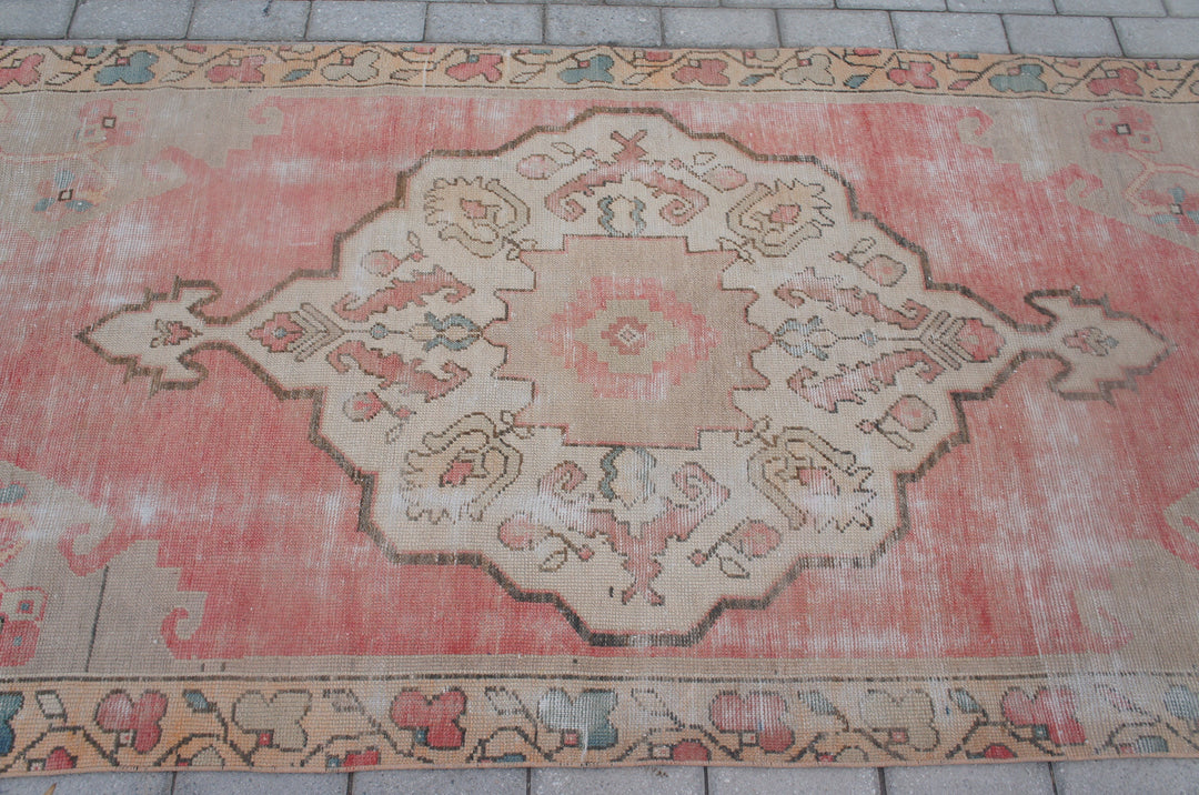 Pink Turkish Oushak Rug Hand-Knotted border