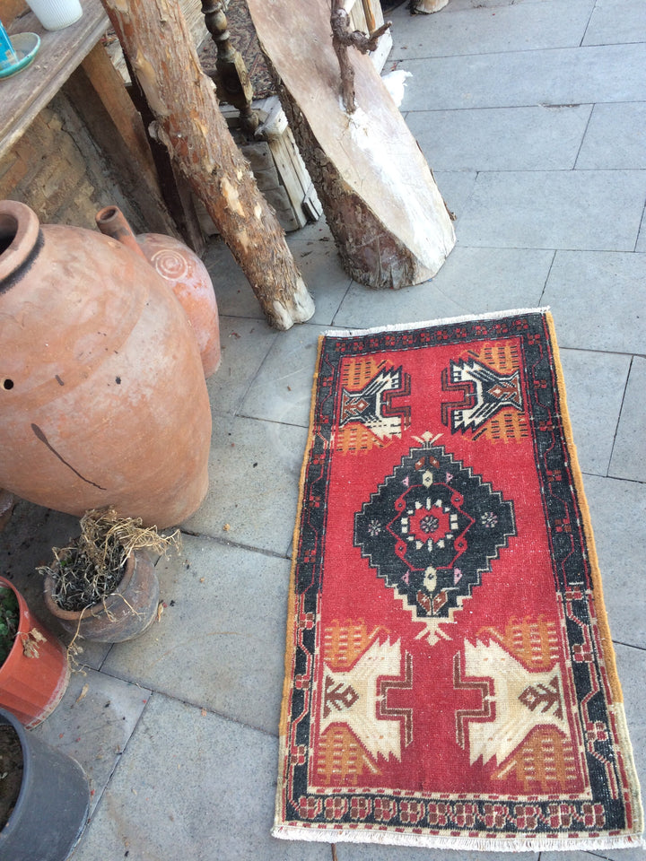 Turkish Oushak Rug Hand-Knotted close-up