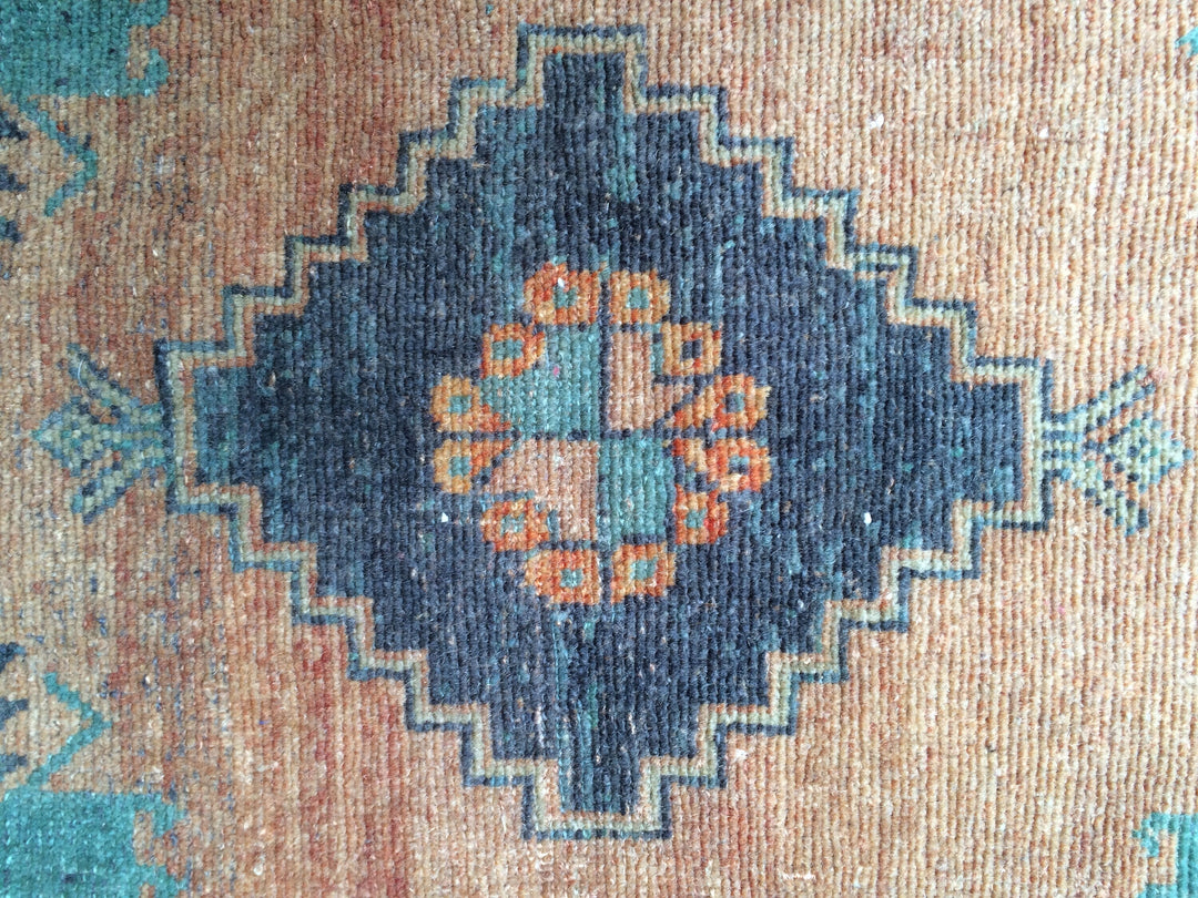 Turkish Oushak Rug 5'3" x 8'2" Hand-Knotted close-up