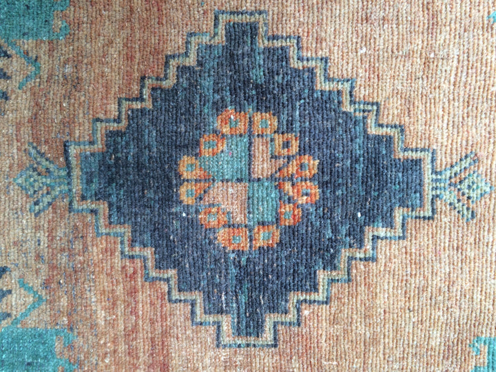Turkish Oushak Rug 5'3" x 8'2" Hand-Knotted close-up