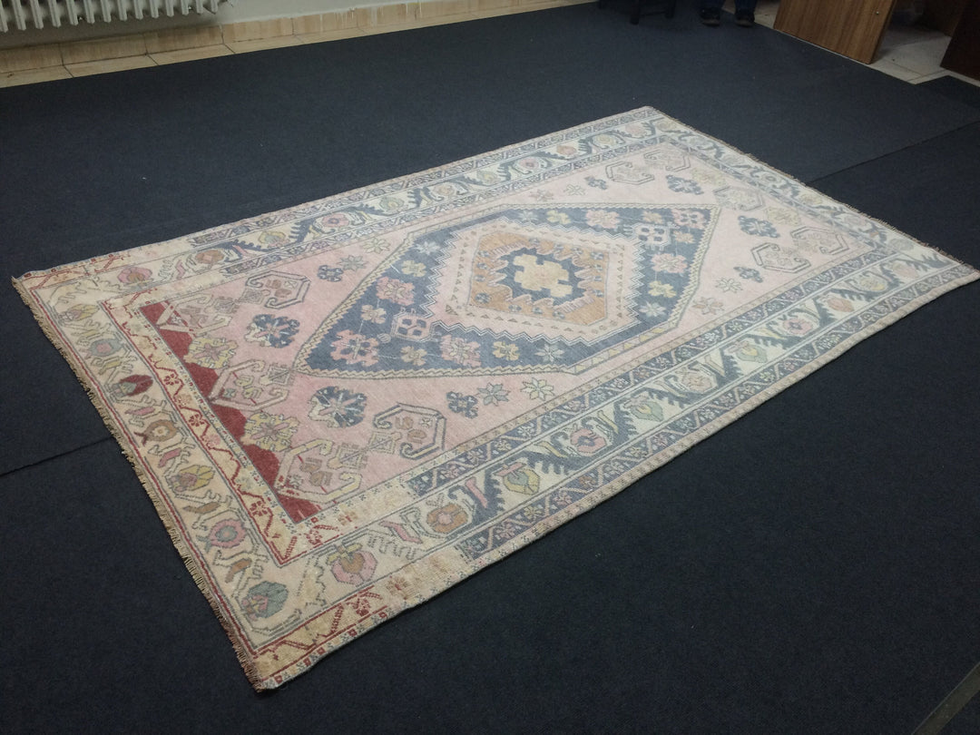 Turkish Oushak Rug 4' x 8' Hand-Knotted close-up