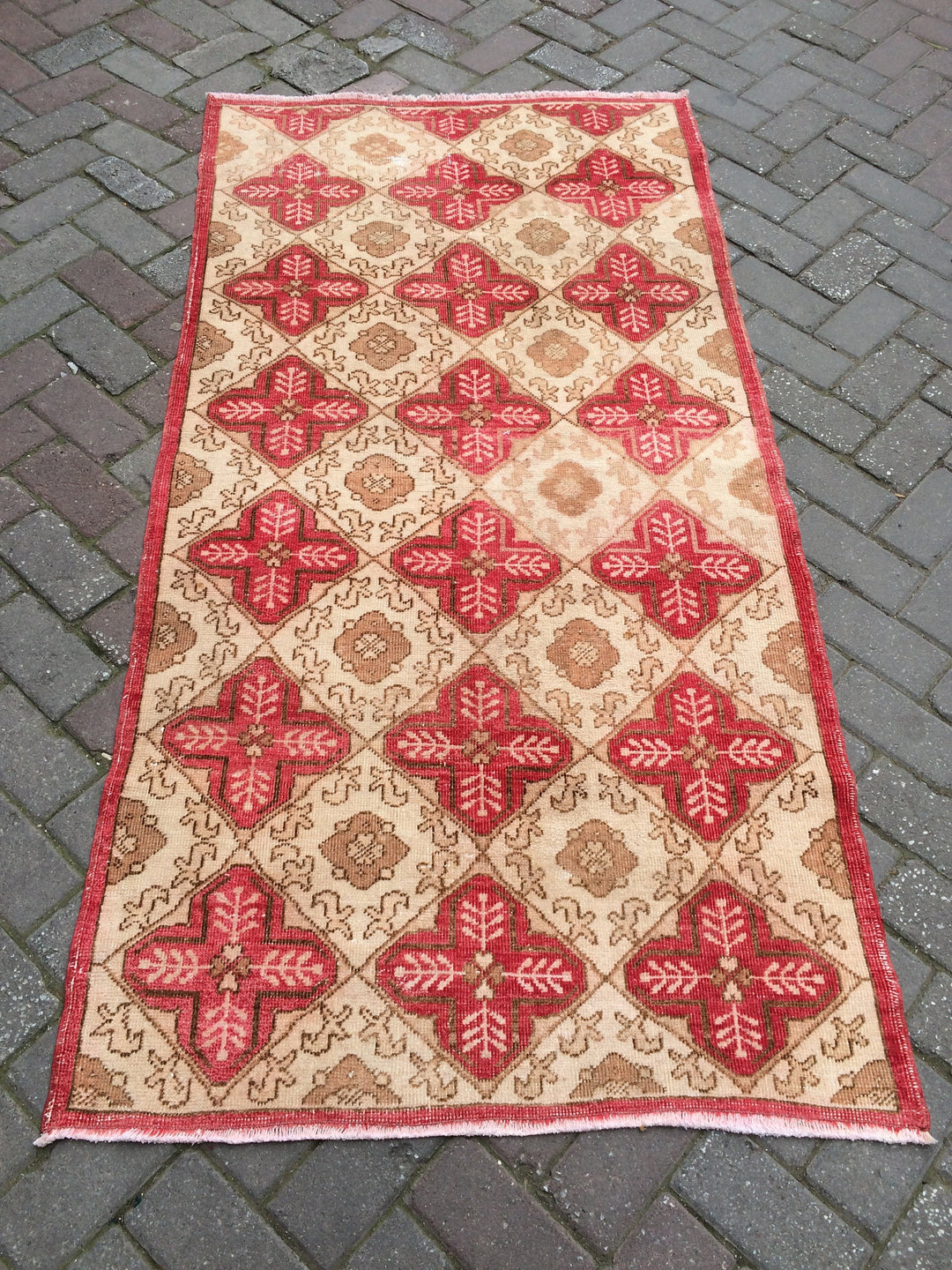 Turkish Oushak Rug 5'6" x 8'2" Hand-Knotted border