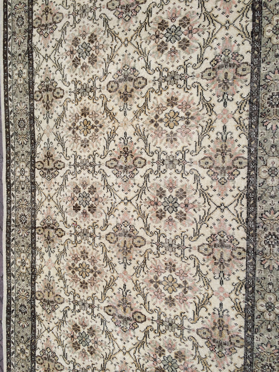 Beige Turkish Runner Rug 5' 7" x 9' 7" Hand-Knotted | No. WR53137