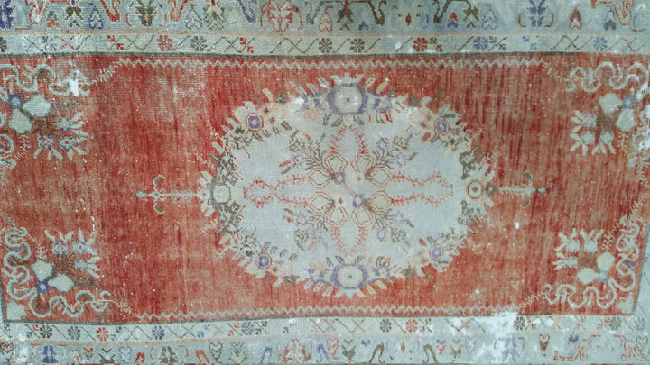 Turkish Oushak Rug Hand-Knotted border