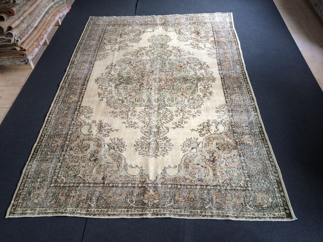Beige Turkish Runner Rug 6' 6" x 9' 10" Hand-Knotted