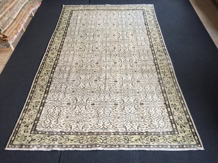 Green Turkish Runner Rug 6' x 9' 7" Hand-Knotted | No. WR70533