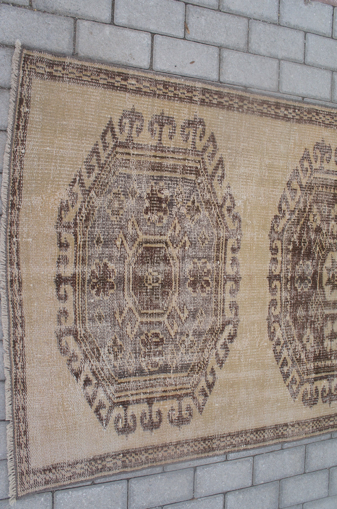 Turkish Runner Rug 3' x 11' Hand-Knotted close-up