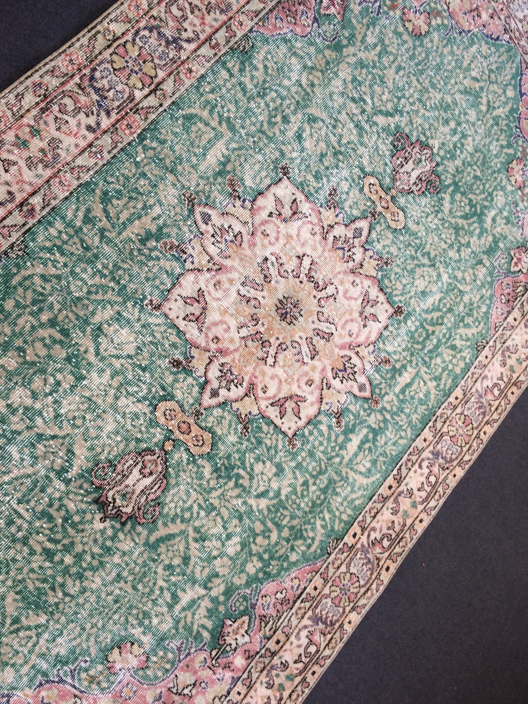 Green Turkish Runner Rug 5' x 9' Hand-Knotted | No. WR57226