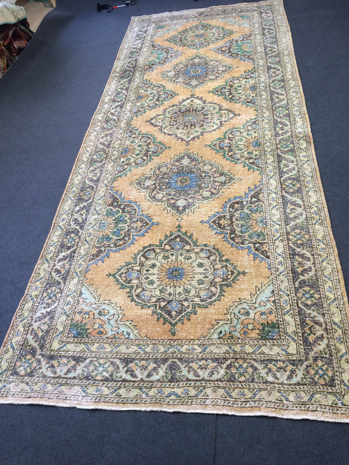 Beige Turkish Runner Rug 4' 10" x 12' 4" Hand-Knotted pattern