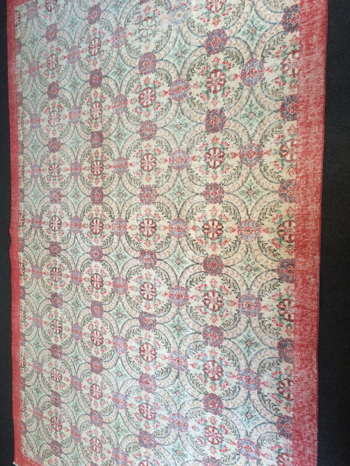 Beige Turkish Oushak Rug 7' x 10' 6" Hand-Knotted pattern