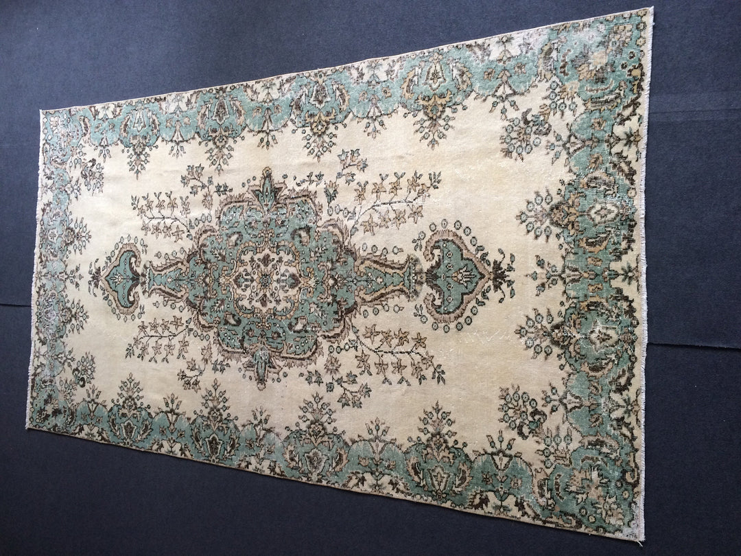 Green Turkish Oushak Rug 8'2" x 10'2" Hand-Knotted | No. WR65380