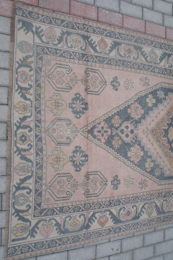 Turkish Oushak Rug 4' x 8' Hand-Knotted texture