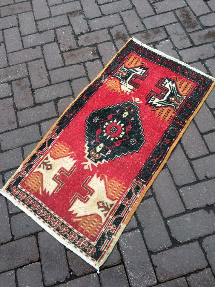 Turkish Oushak Rug Hand-Knotted border