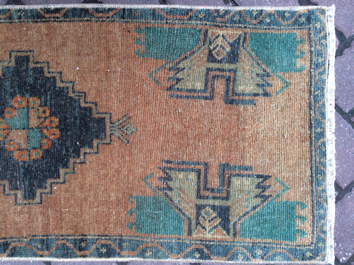 Turkish Oushak Rug 5'3" x 8'2" Hand-Knotted border