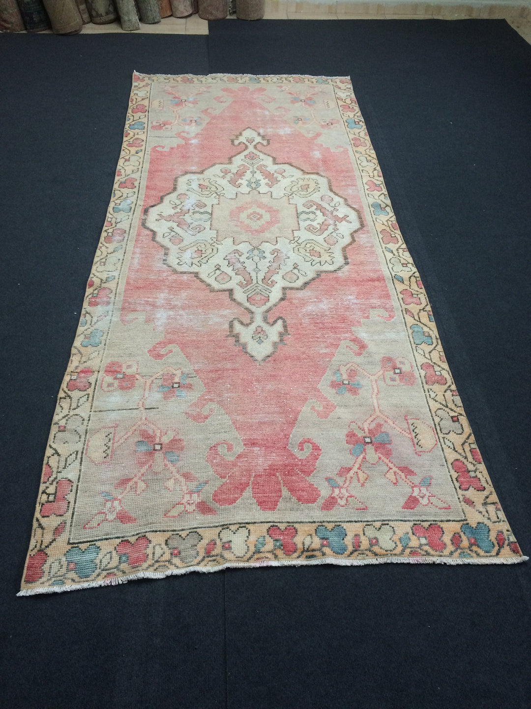 Pink Turkish Oushak Rug Hand-Knotted detail