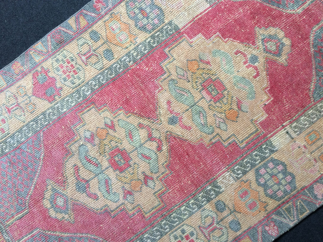 Rust Turkish Oushak Rug Hand-Knotted pattern