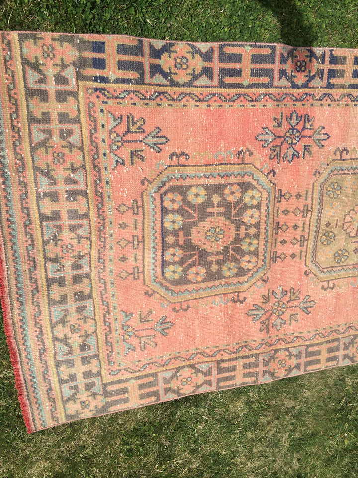 Turkish Runner Rug 4' x 11' Hand-Knotted close-up
