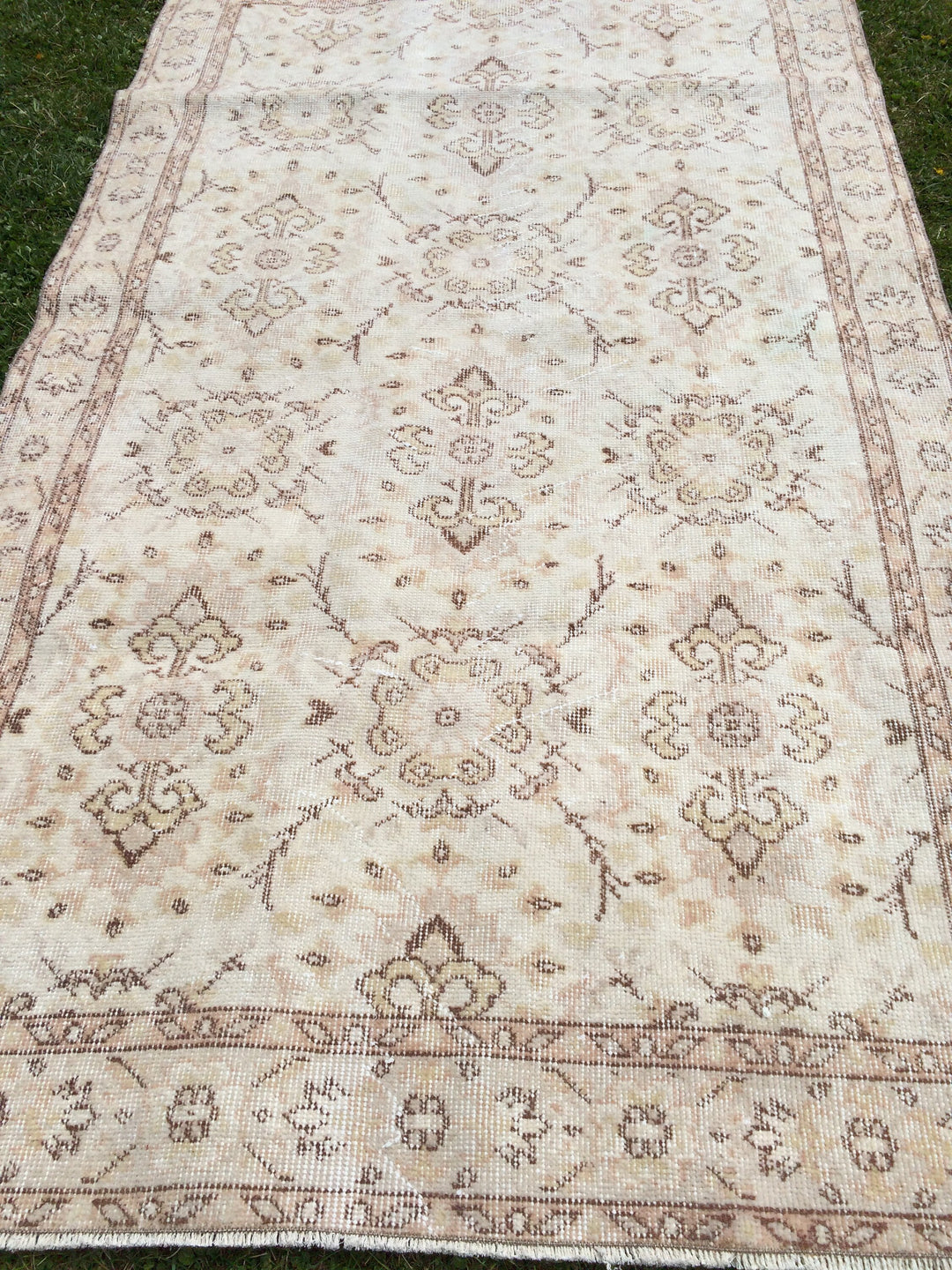 Beige Turkish Runner Rug 4' x 7' Hand-Knotted texture