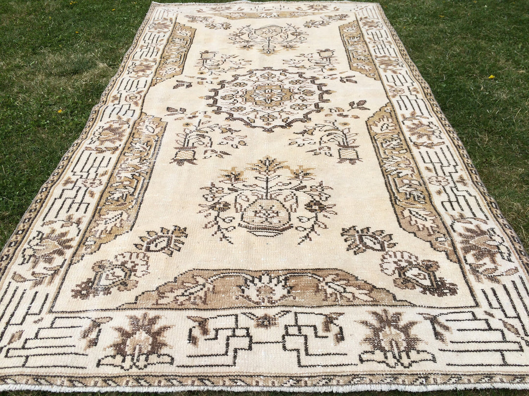 Beige Turkish Oushak Rug 5' x 9' Hand-Knotted view