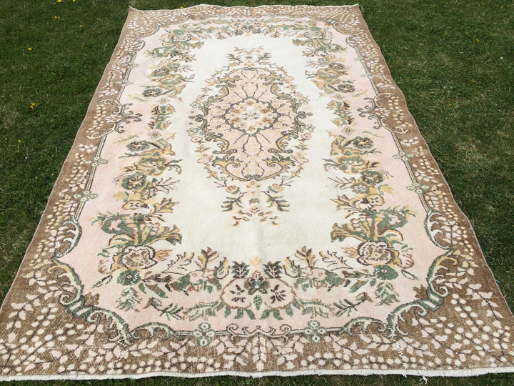 Pink Turkish Oushak Rug 5' 7" x 9' Hand-Knotted detail