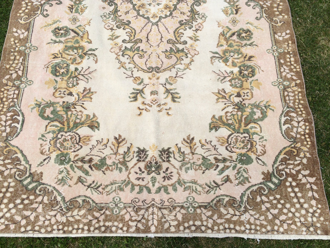 Pink Turkish Oushak Rug 5' 7" x 9' Hand-Knotted close-up