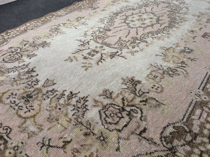 Beige Turkish Runner Rug 4' x 7' 6" Hand-Knotted view 9