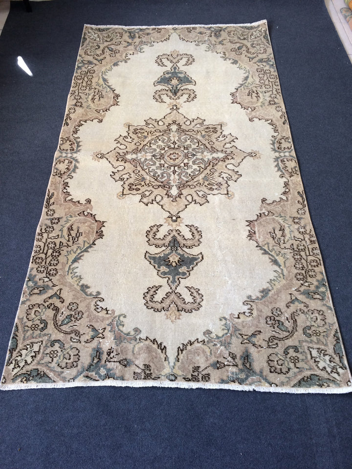 Turkish Oushak Rug 2'7" x 10'1" Hand-Knotted view 9