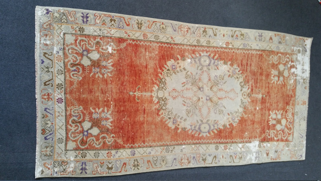 Turkish Oushak Rug Hand-Knotted pattern