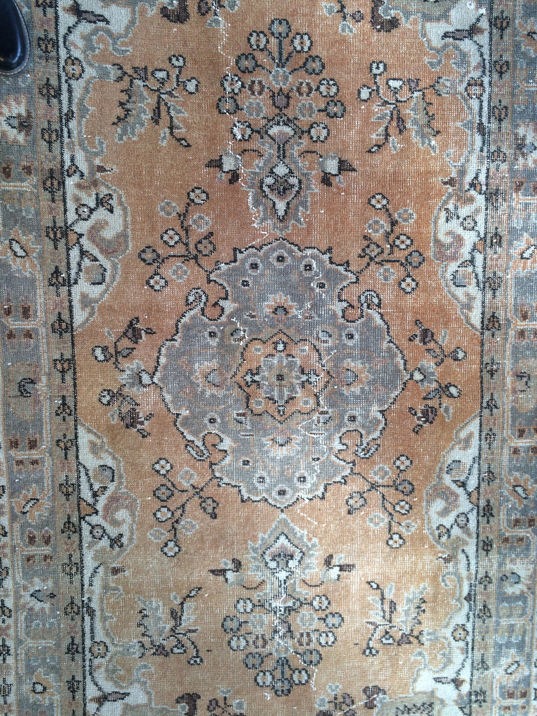 Turkish Oushak Rug Hand-Knotted close-up