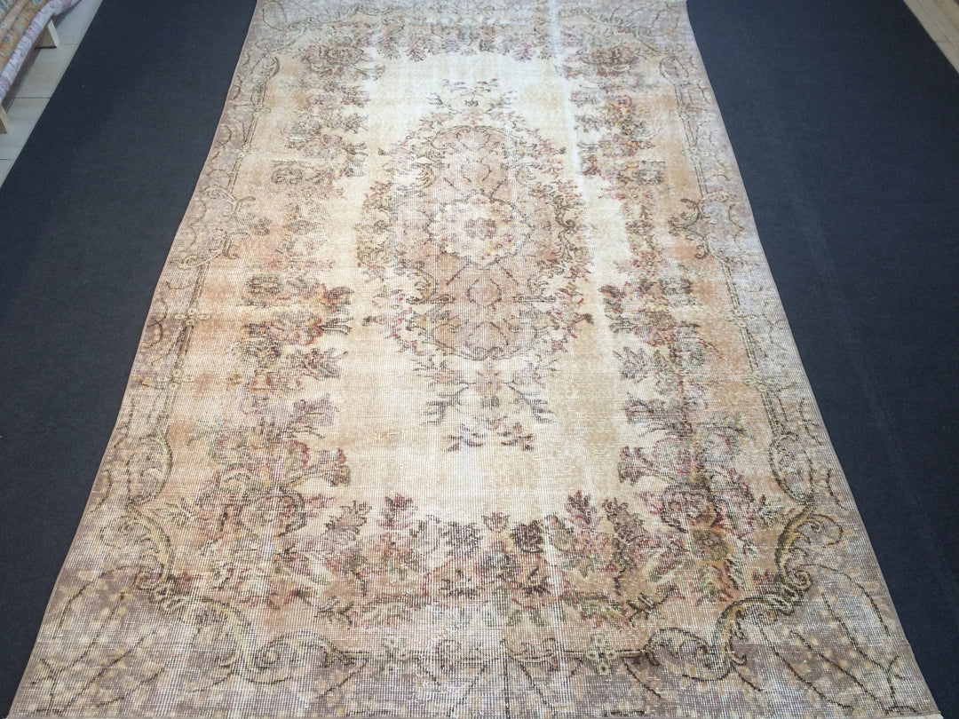Beige Turkish Runner Rug 5' 7" x 9' Hand-Knotted