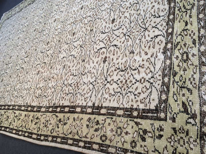 Green Turkish Runner Rug 6' x 9' 7" Hand-Knotted | No. WR70533