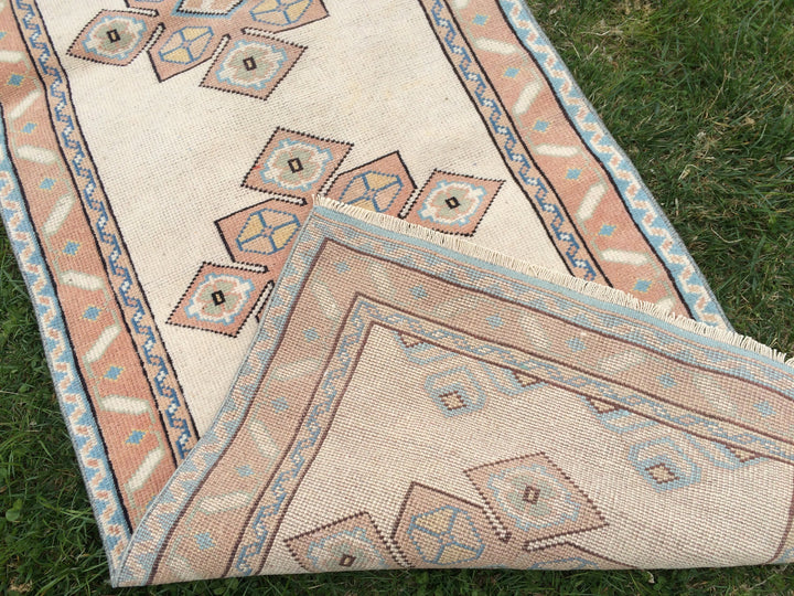 Beige Turkish Runner Rug 3' x 8' Hand-Knotted texture