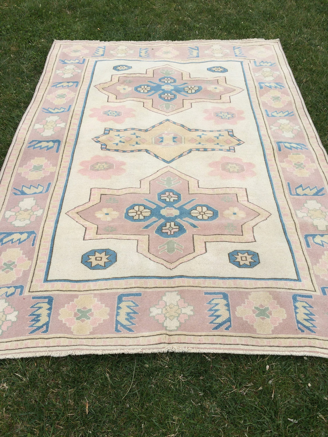 Beige Turkish Runner Rug 5' 2" x 7' 4" Hand-Knotted view