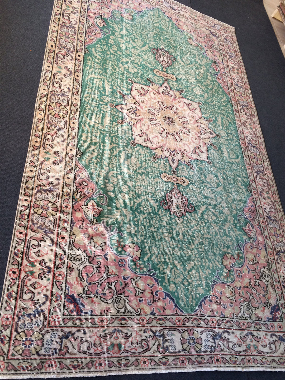Green Turkish Runner Rug 5' x 9' Hand-Knotted | No. WR57226