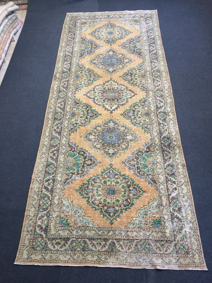 Beige Turkish Runner Rug 4' 10" x 12' 4" Hand-Knotted detail
