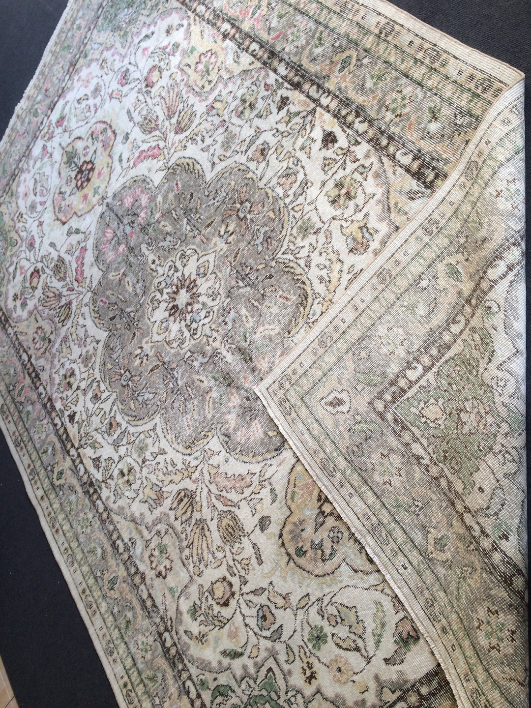 Beige Turkish Runner Rug 6' 8" x 9' 10" Hand-Knotted field