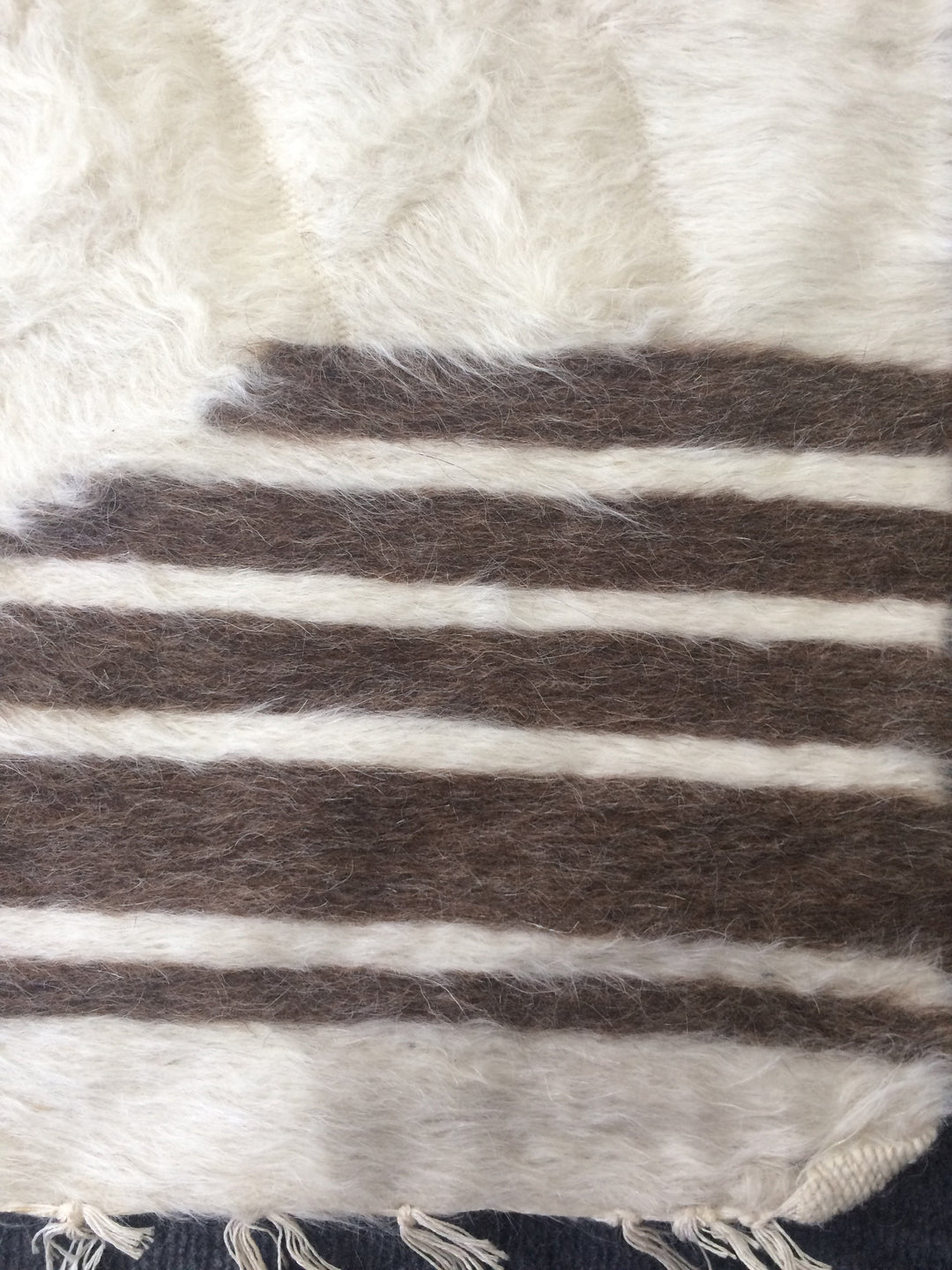 Turkish Oushak Rug 4'2" x 2'8" Hand-Knotted border