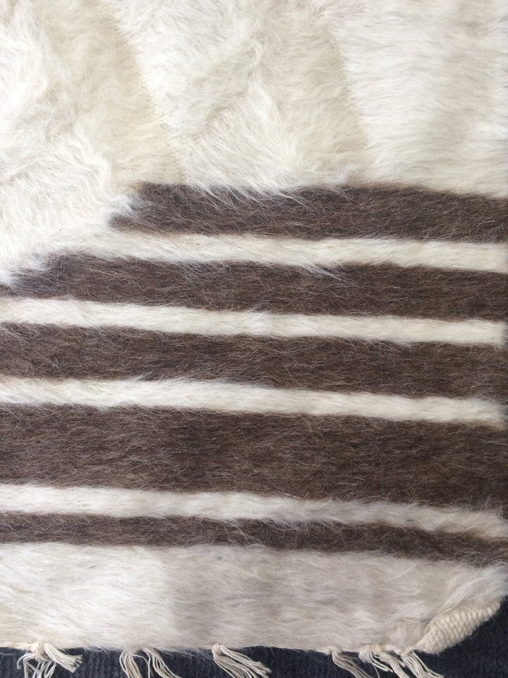 Turkish Oushak Rug 4'2" x 2'8" Hand-Knotted border